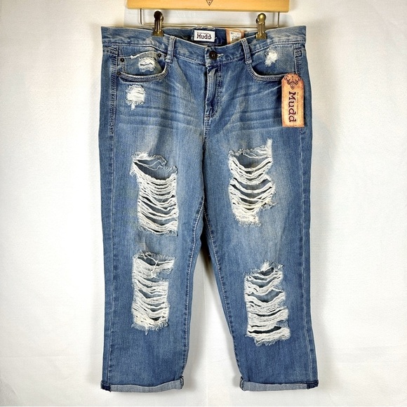 MUDD Women's Blue Distressed Low Rise Cropped Jeans, Size 15 - Picture 14 of 15